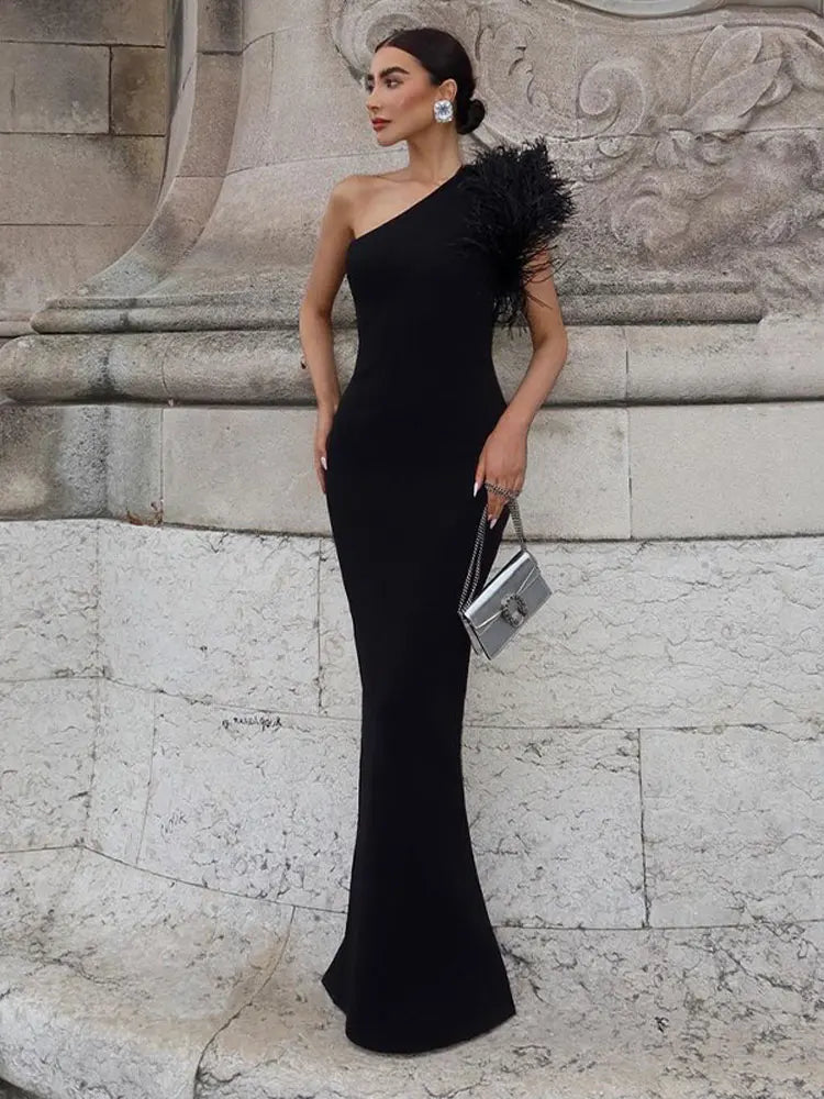 Elegant Feather Oblique Shoulder Evening Robes For Women Fahsion Black Bodycon Maxi Dress Female Nightclub Party Dresses 2023